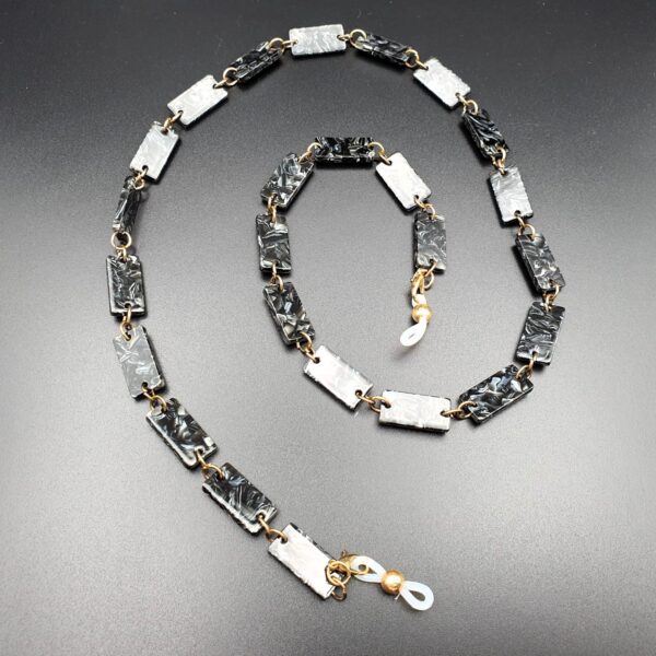 Black Marble Plastic Glasses Chain with Copper Spacers – Luxury Meets Elegance
