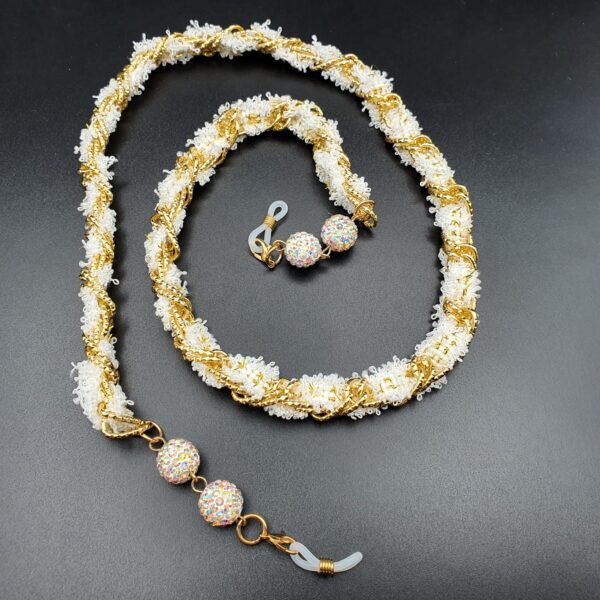 Metal & Cotton Glasses Chain with Sparkling Beads – Luxury & Elegance in One Accessory