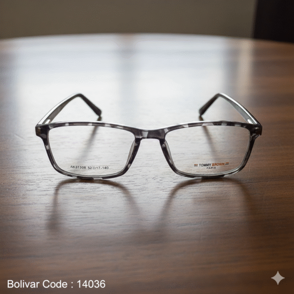 نظارة طبية مستطيلة أنيقة وخفيفة للوجوه الصغيرة من BOLIVAR وTOMMY BROWN – تصميم كامل الإطار بالأسود اللامع الشفاف (C9)